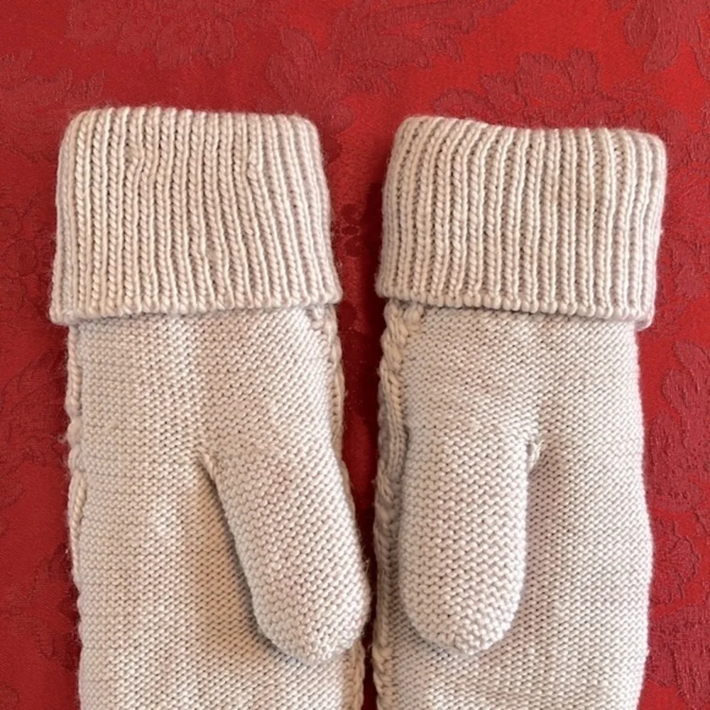 Brand New The North Face Lavender Fog City Plush Earband & Knit Mittens Fleece